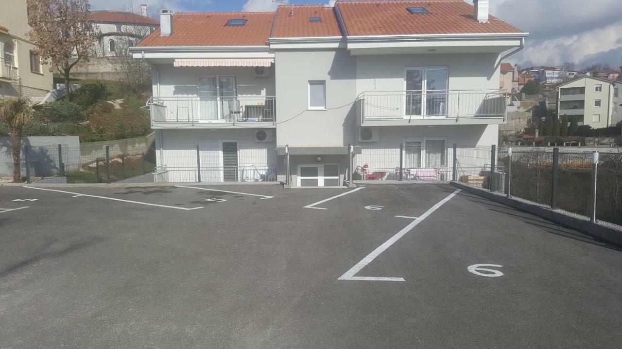 Studio Apartman Nina Appartement Rijeka Buitenkant foto