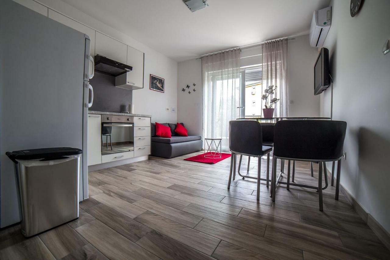 Studio Apartman Nina Appartement Rijeka Buitenkant foto