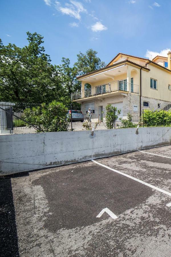 Studio Apartman Nina Appartement Rijeka Buitenkant foto
